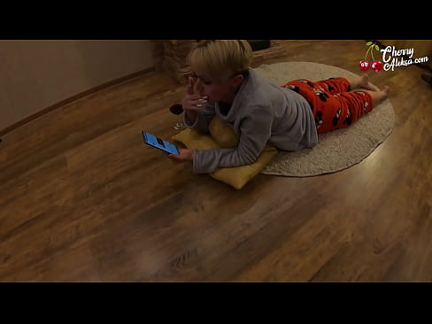 ❤️ Crazy blonde suger stor pikk suger og spretter på den - analsex ️ Superporno hos oss ❌️