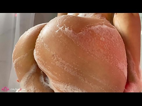 ❤️ Brunette onanerer fitte med vibrator til intens orgasme i dusjen ️ Superporno hos oss ❌️
