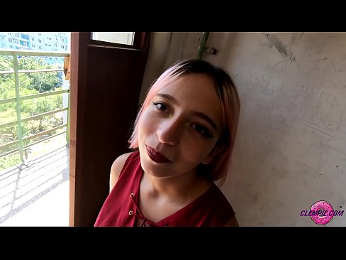 ❤️ Sensuell student suger en fremmed i utmarken - Cum On His Face ️ Superporno hos oss ❌️